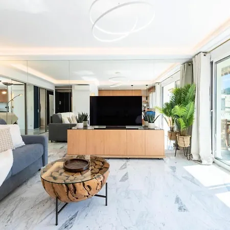 Grand 2p Renove Terrasse Coeur De - Grand 2p Renove Terrasse Coeur De Mae-3143 דירה קאן